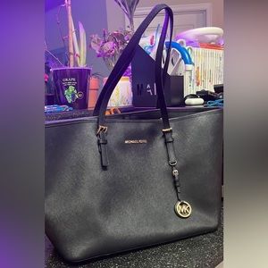 Micheal Kors Neverfull LARGE tote